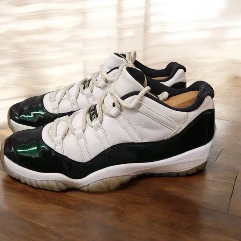 Air Jordan 11 Retro Low Emerald Size 10.5 528895-145 Men's Sneakers
